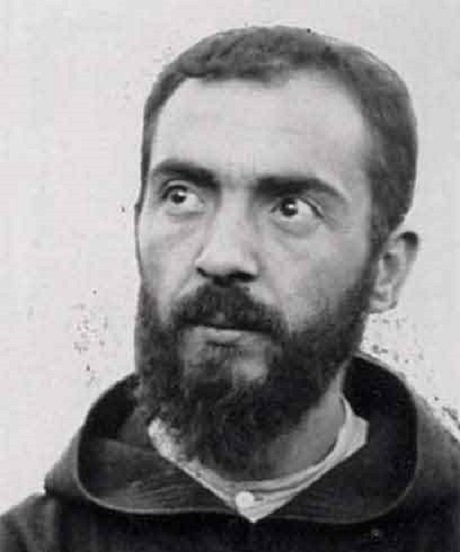 padre-pio-giovane-5.jpg